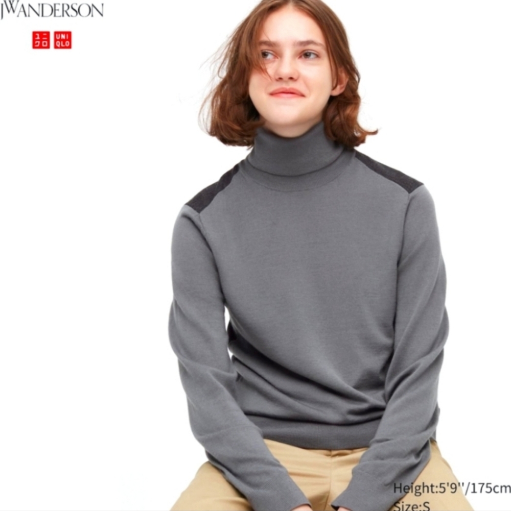 JW Anderson x UNIQLO Extra Fine Merino Gray Turtleneck Sweater